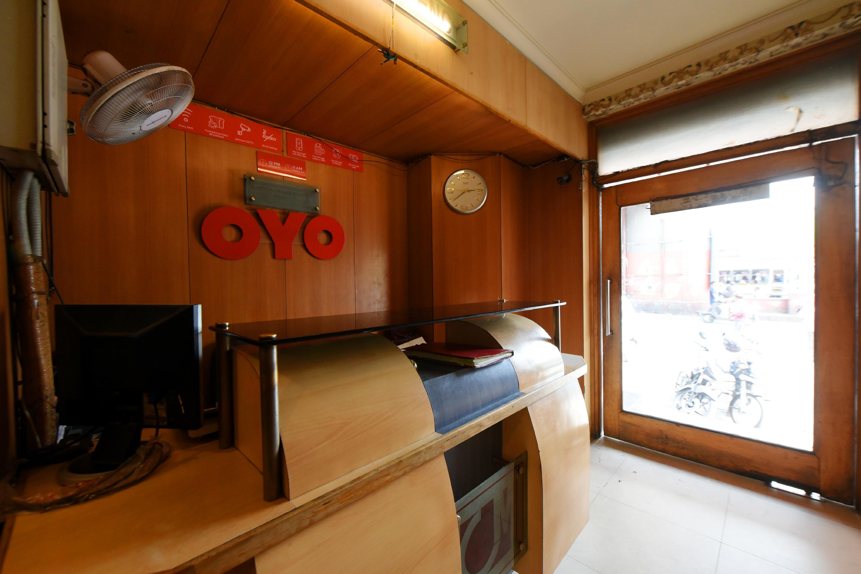 Oyo 22915 C M Regency Hotel Jaipur