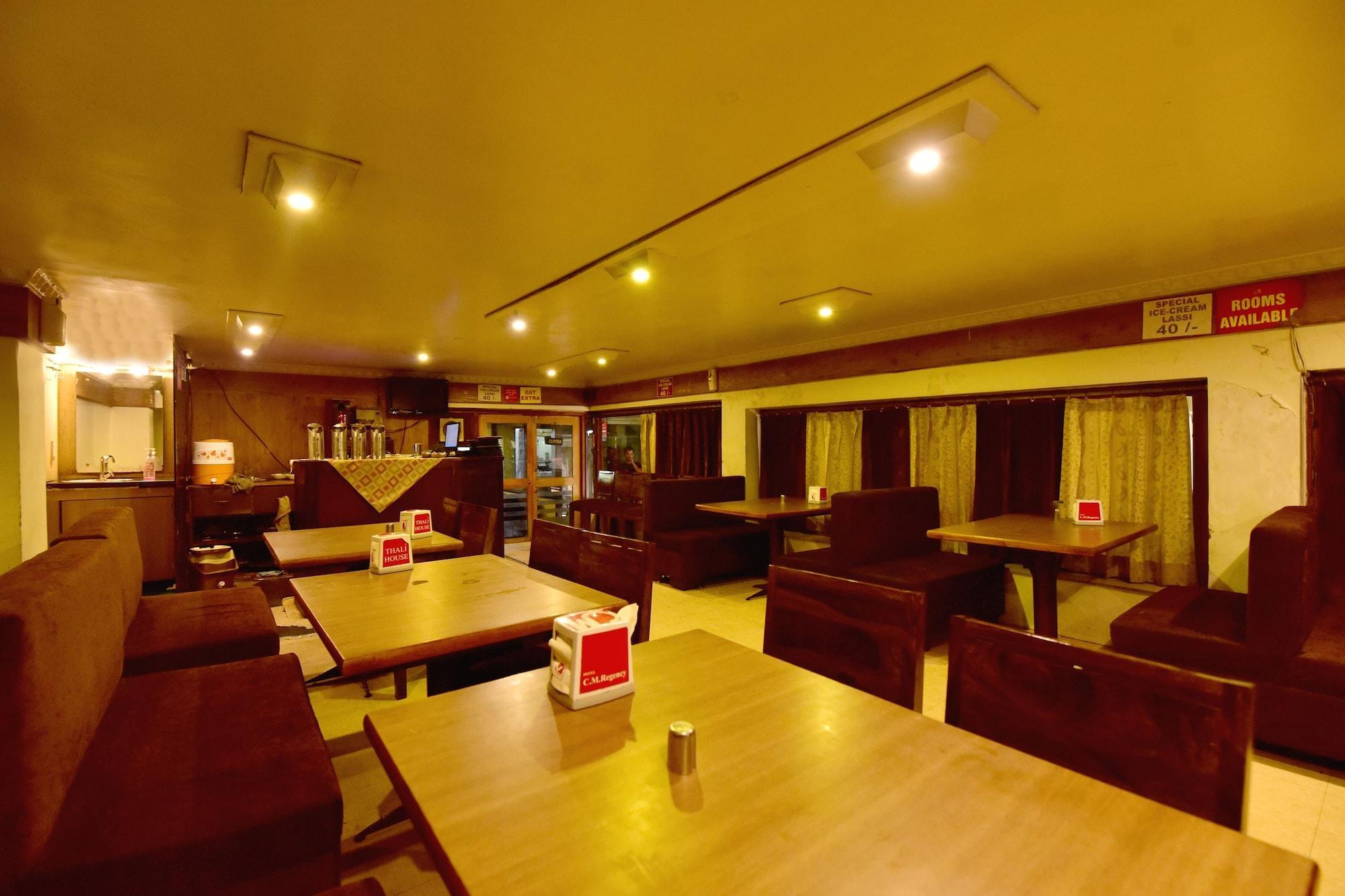 Oyo 22915 C M Regency Hotel