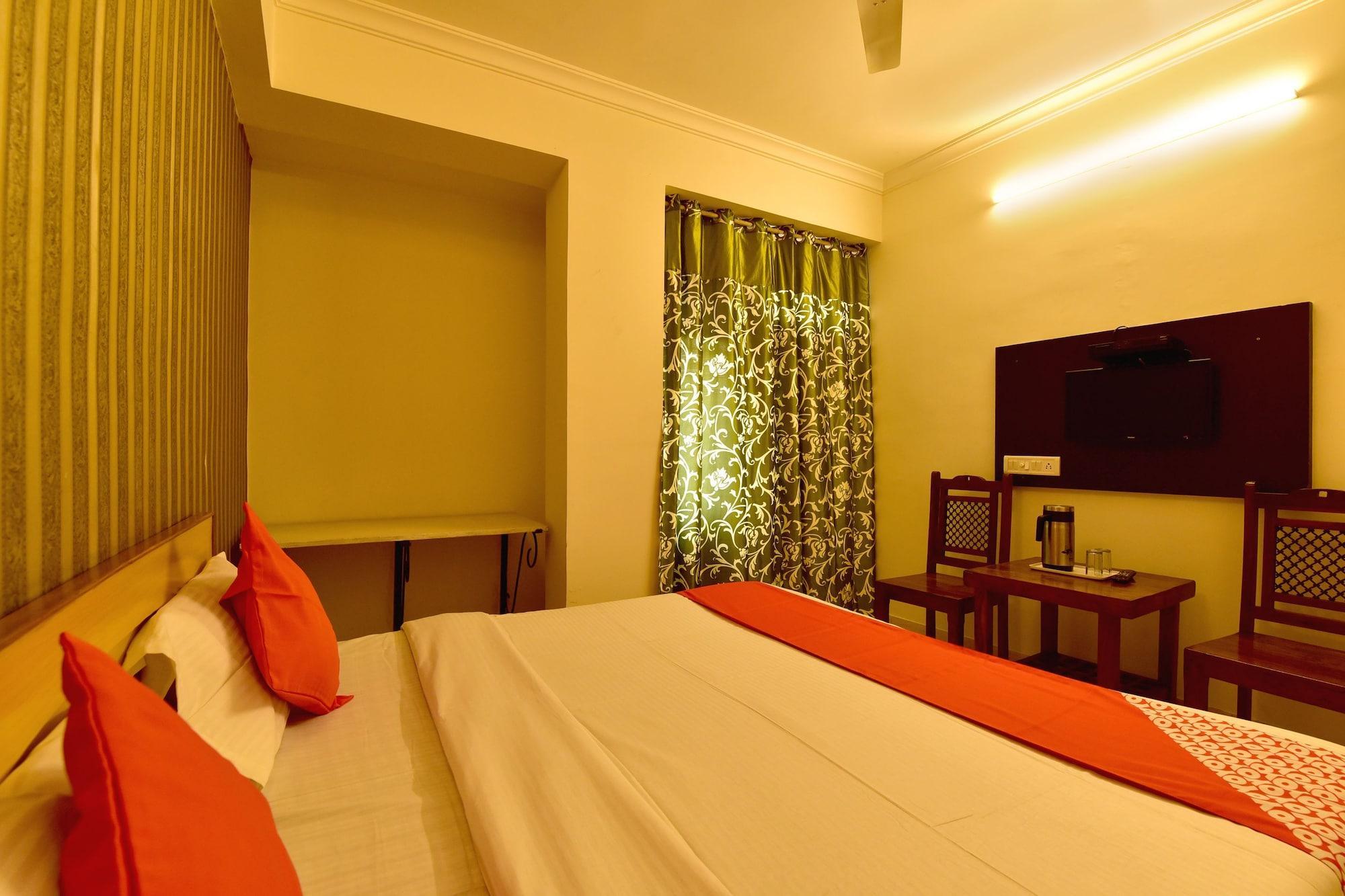 Oyo 22915 C M Regency Hotel Jaipur