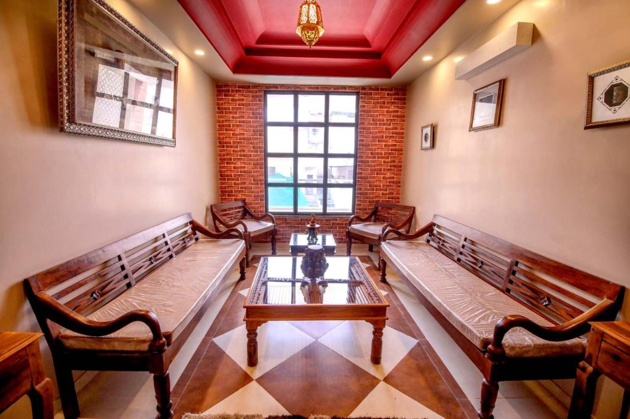 Gems Suites-a Boutique Aparthotel