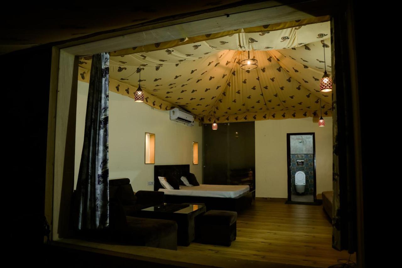 The Rustic Villa, A With Luxuries Amenities And Exotic Nature Jaipur