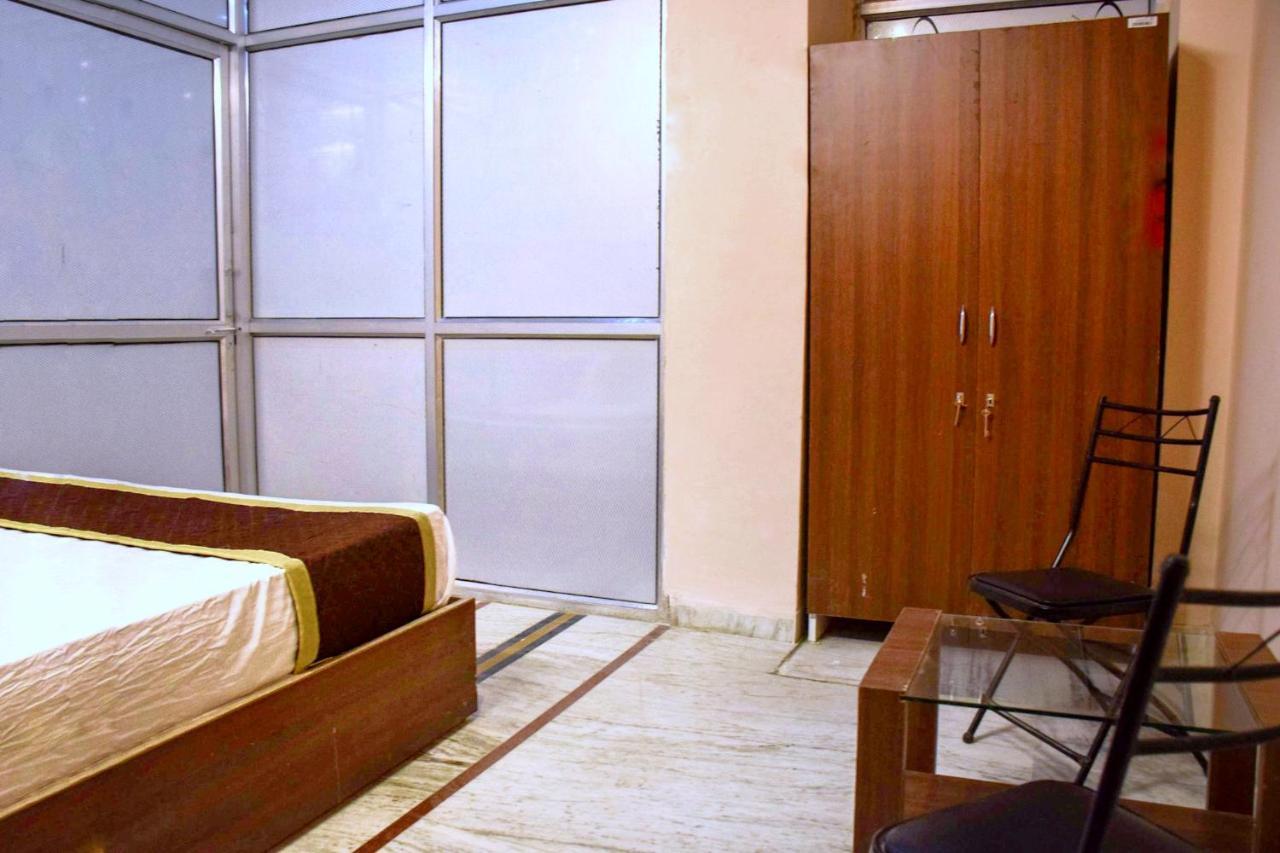 Hostel Pink City