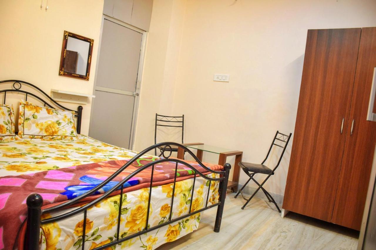 Hostel Pink City