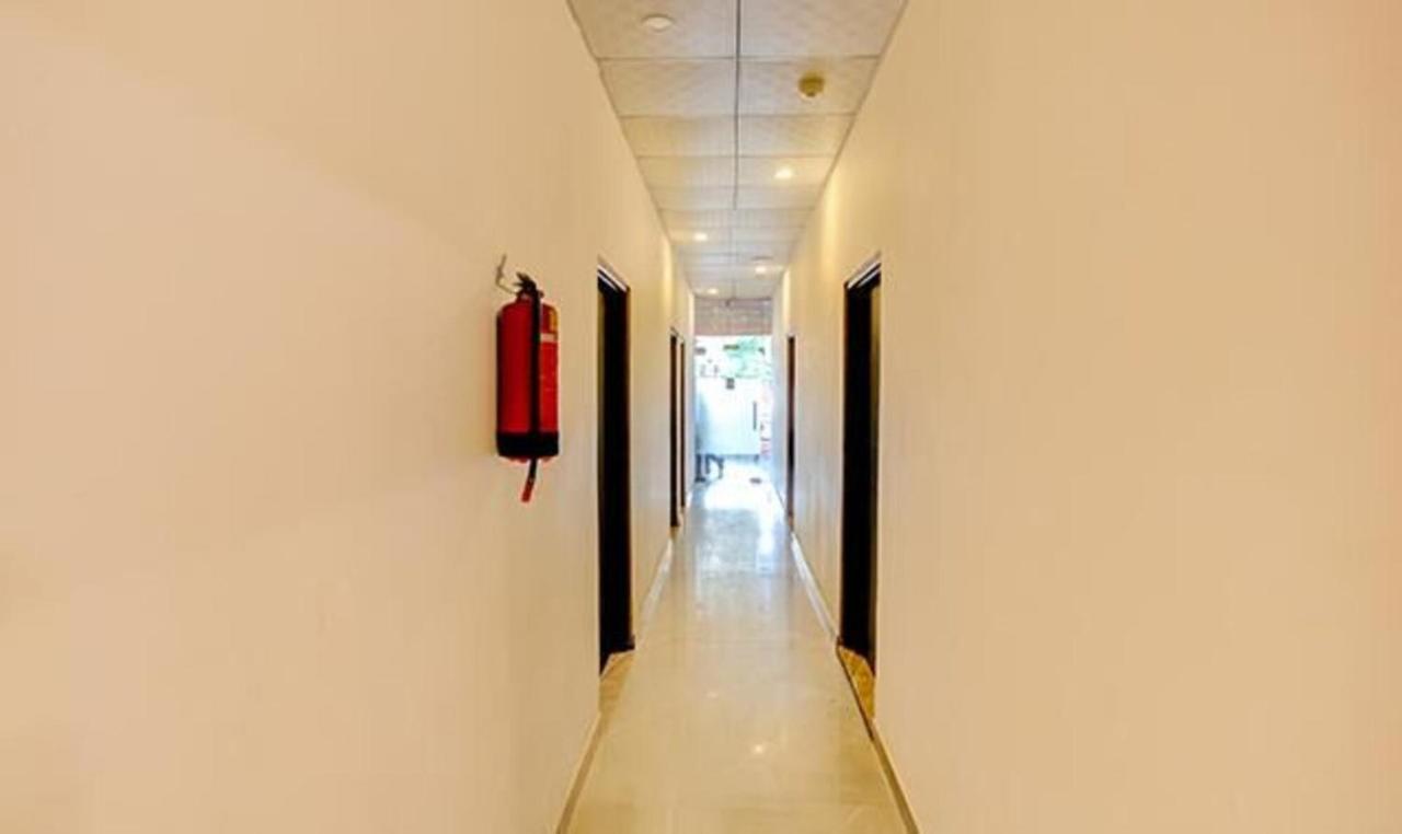Fabhotel Grand Capitol Hotel