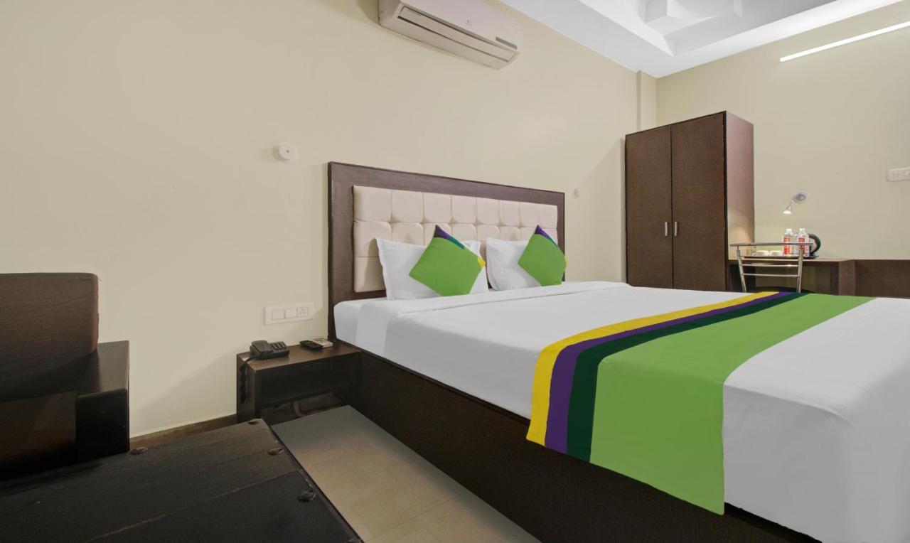 Treebo Trend Dream Palace Hotel 3*
