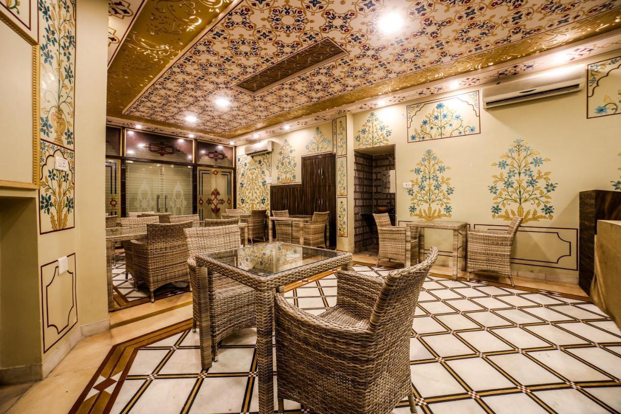 Hotel Collection O 36316 Hotel White Palace Jaipur