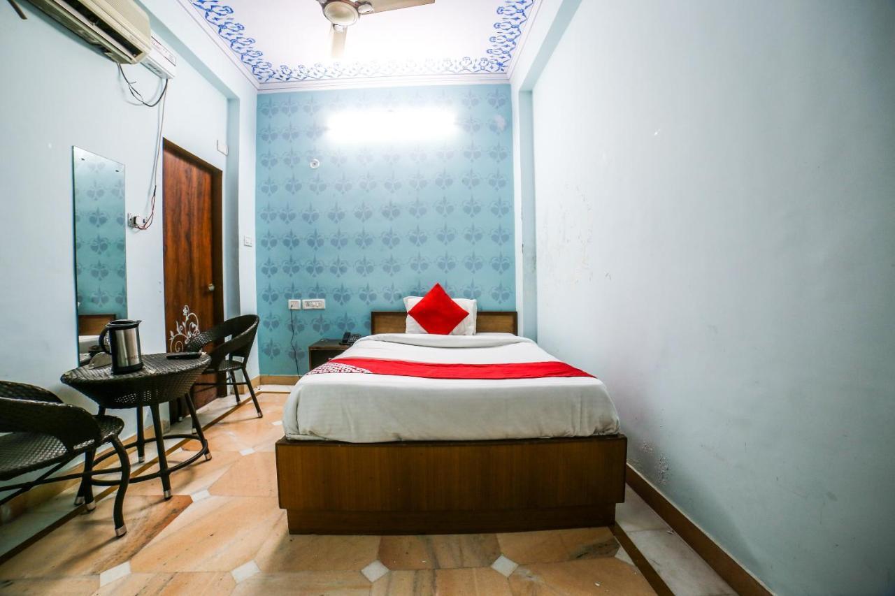 Collection O 36316 Hotel White Palace Jaipur