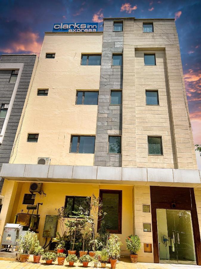 The Orion Express Hotel 3*
