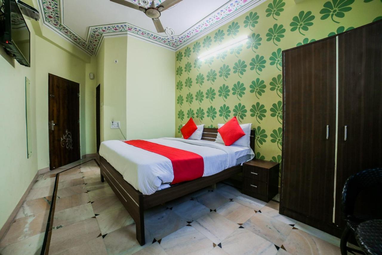 Collection O 36316 Hotel White Palace 3*