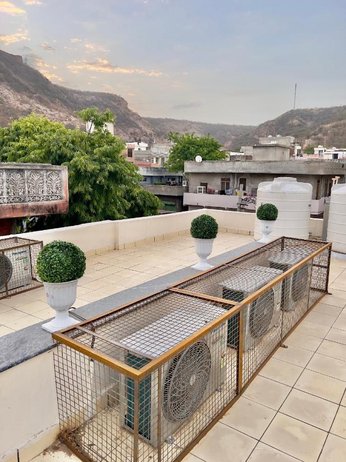 Ivory Hostel