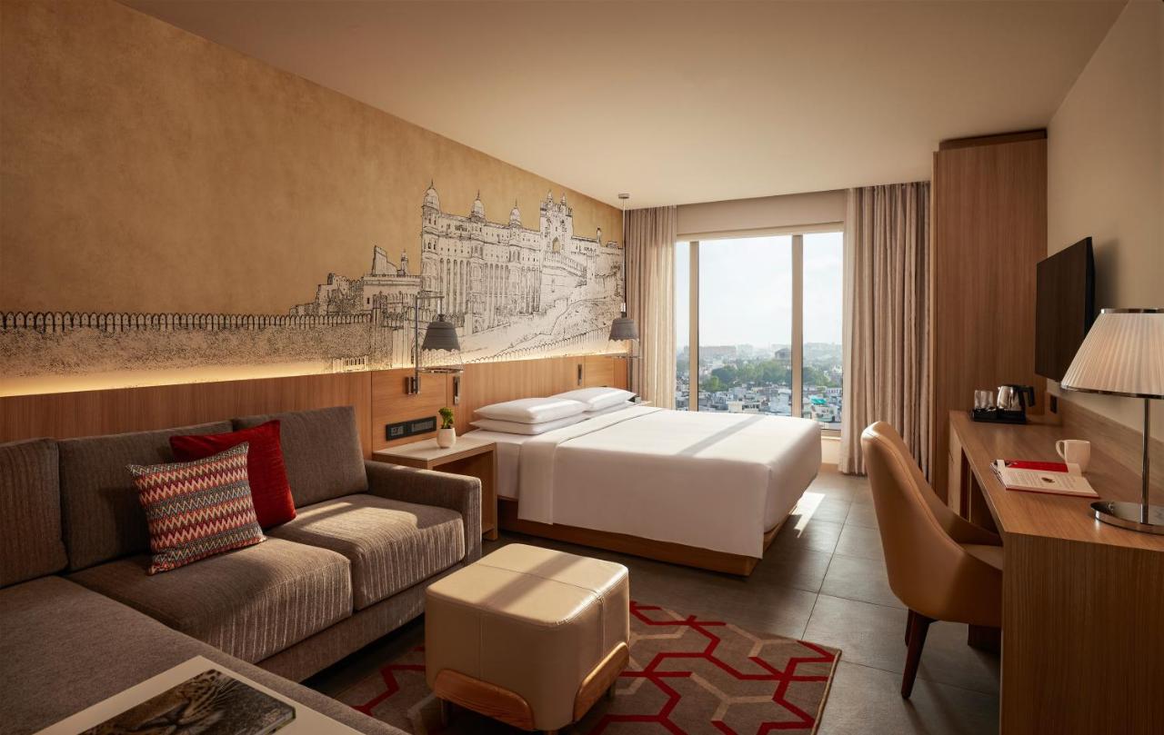 Hotel Hyatt Place Malviya Nagar 5*