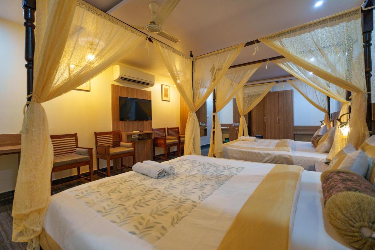 Trimrooms Mount Blue Hotel Jaipur