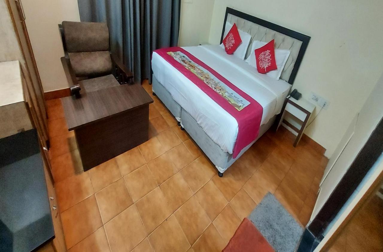 Meenakshi Palace Hotel