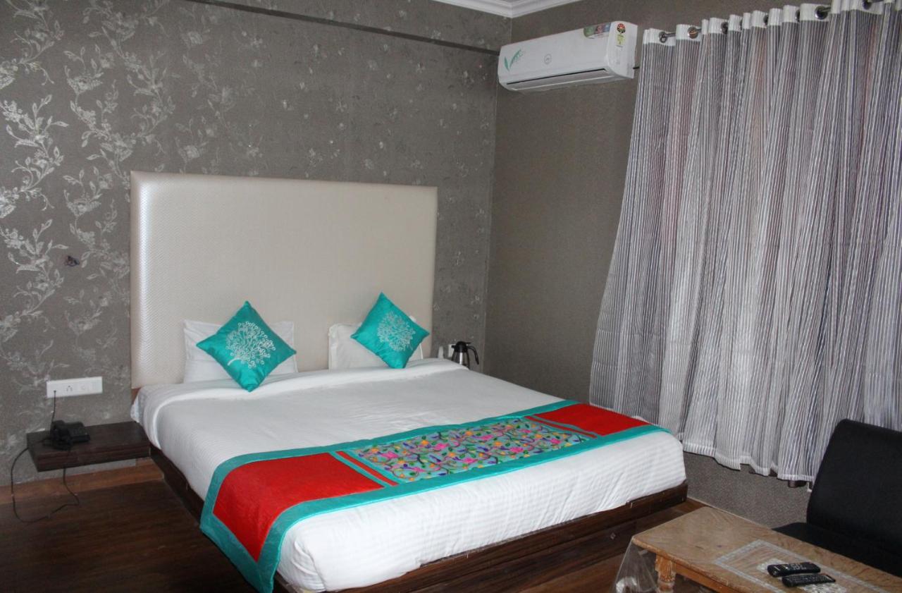 Meenakshi Palace 3*