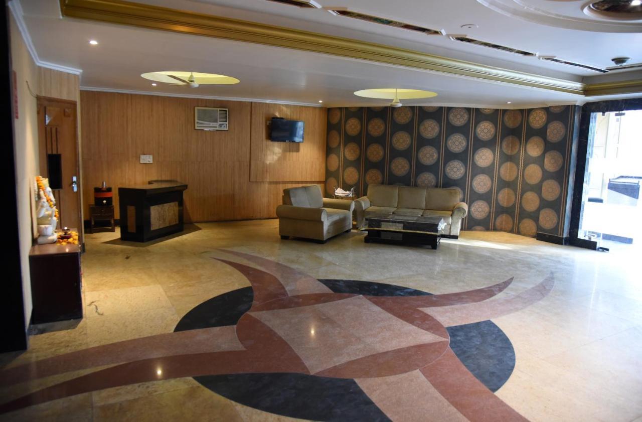 Meenakshi Palace 3*
