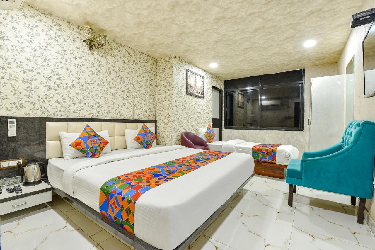 Fabhotel Queens Hub Hotel