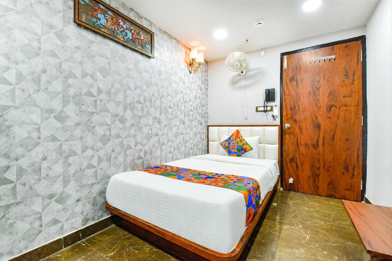 Fabhotel Queens Hub