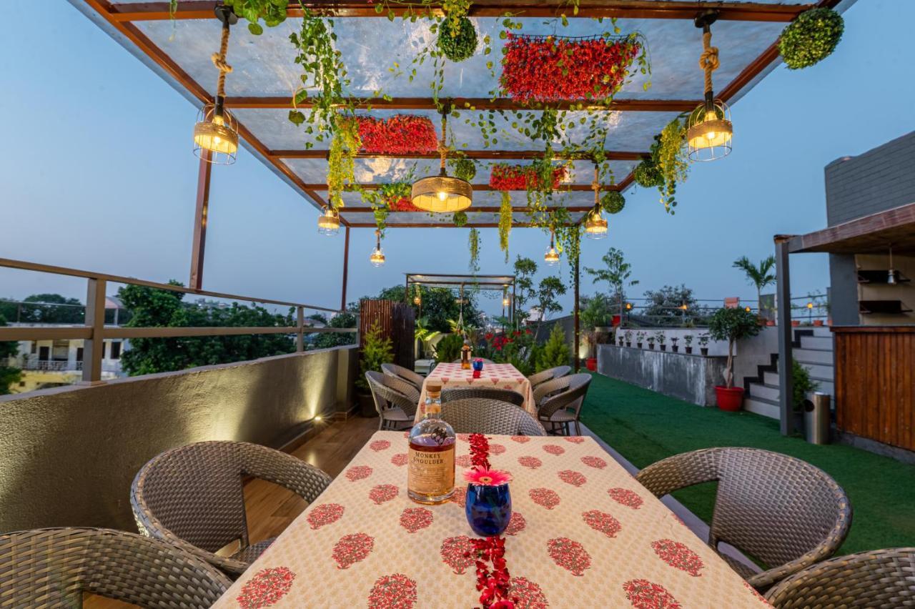 The Gulmohar Mansion - Boutique In Hotel