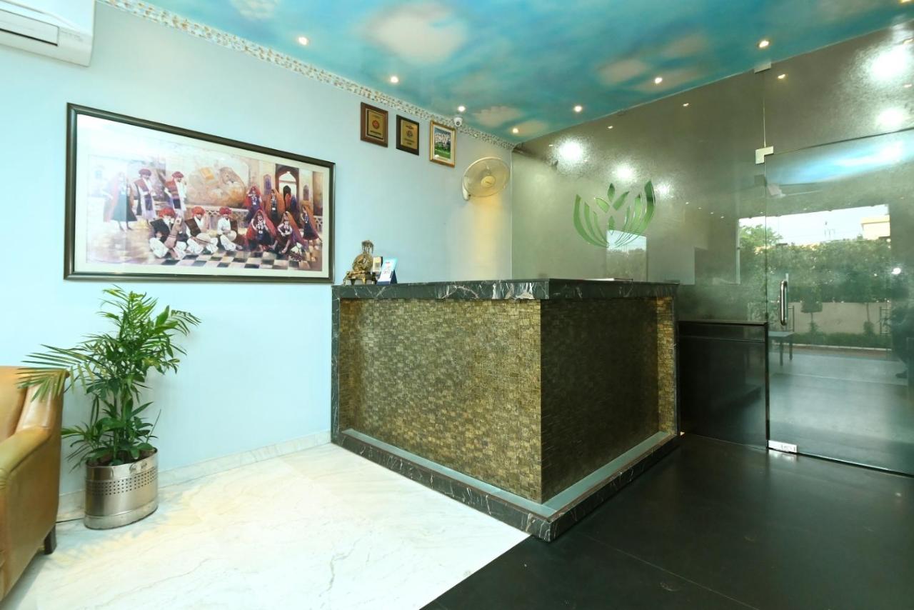 Hotel Yulia- Le 3*