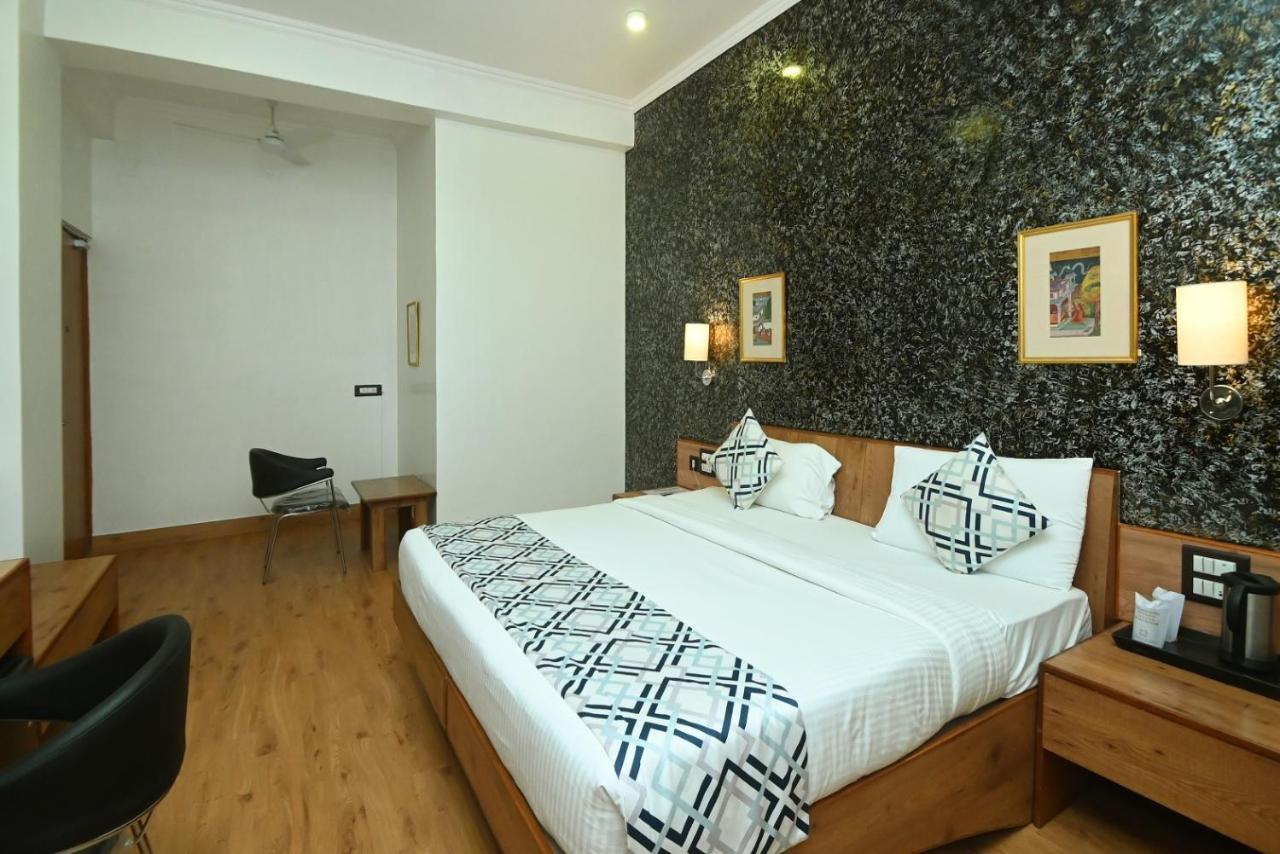 Hotel Yulia- Le 3*