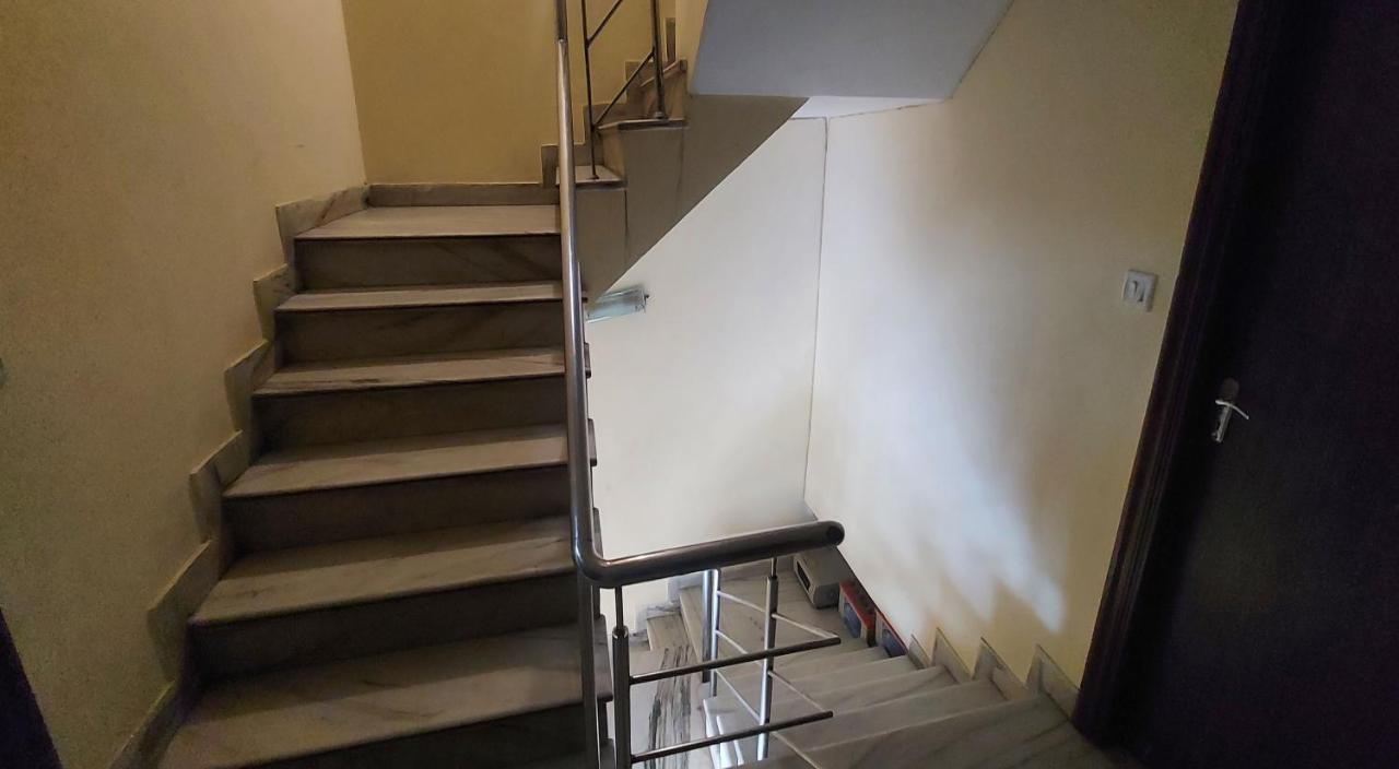 Hotel Shiv Angan 2*