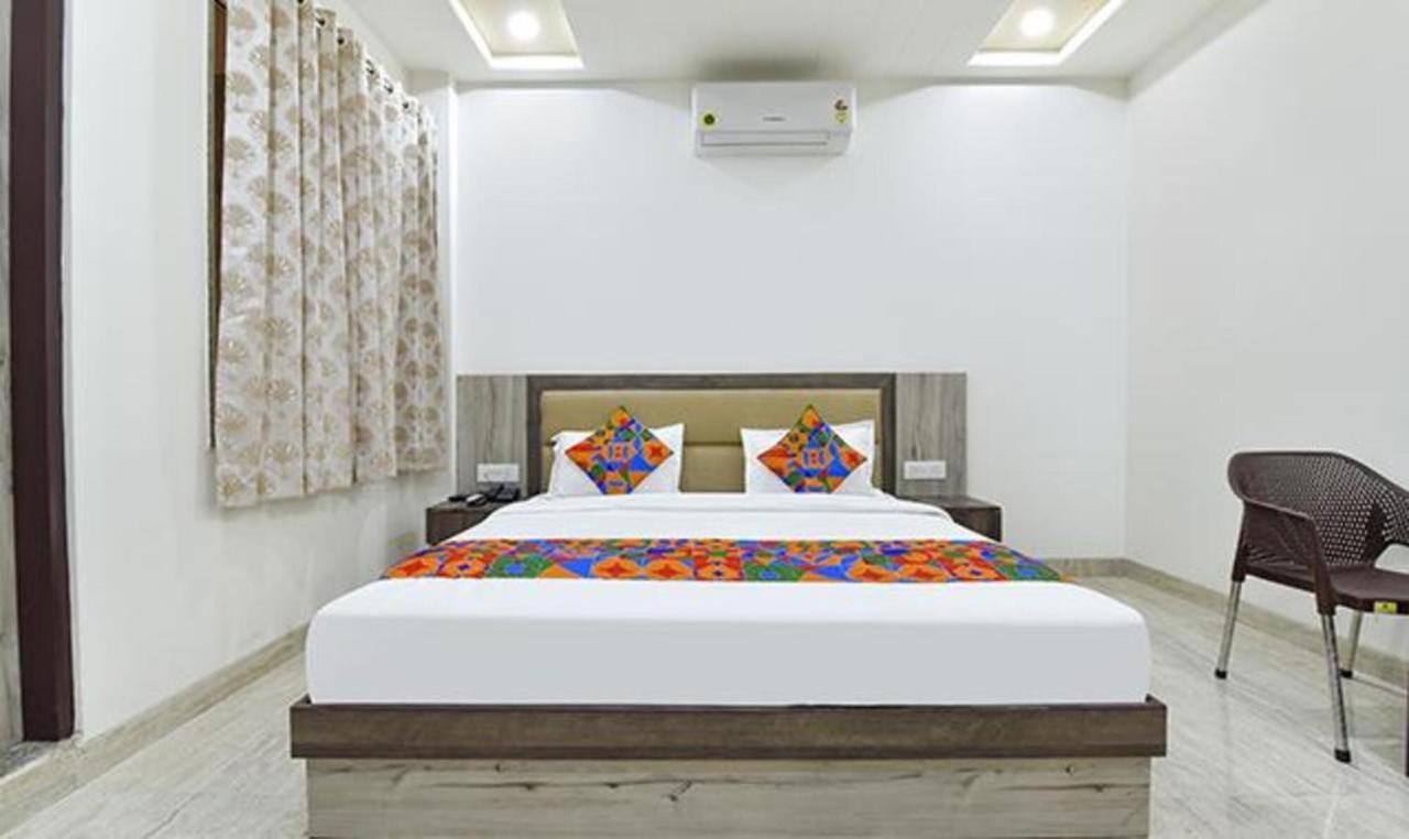 Fabhotel Lakhdatar Jaipur