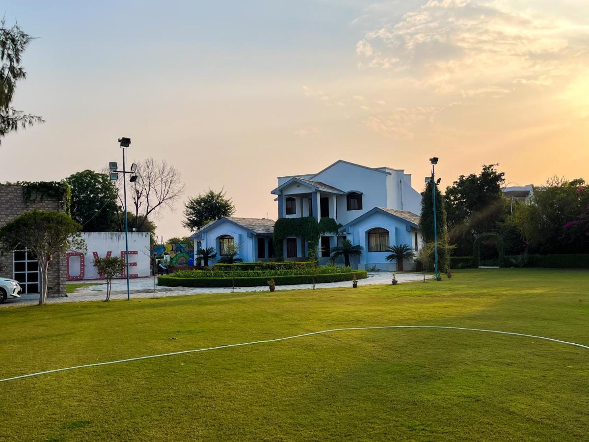 Eden- A Luxury Farm * Jaipur
