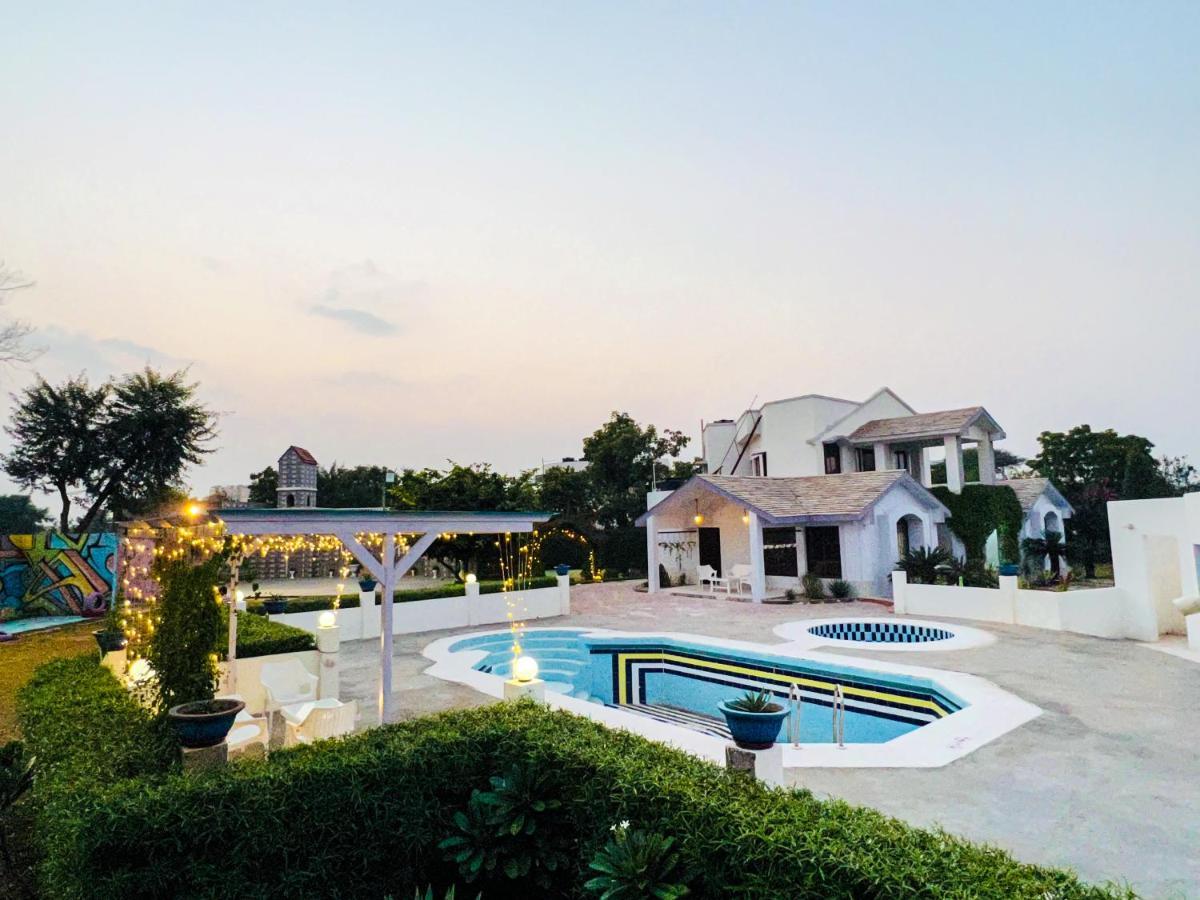 Eden- A Luxury Farm Villa *