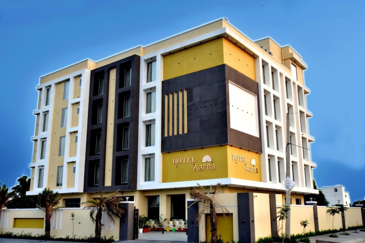 Aarna Hotel 3*