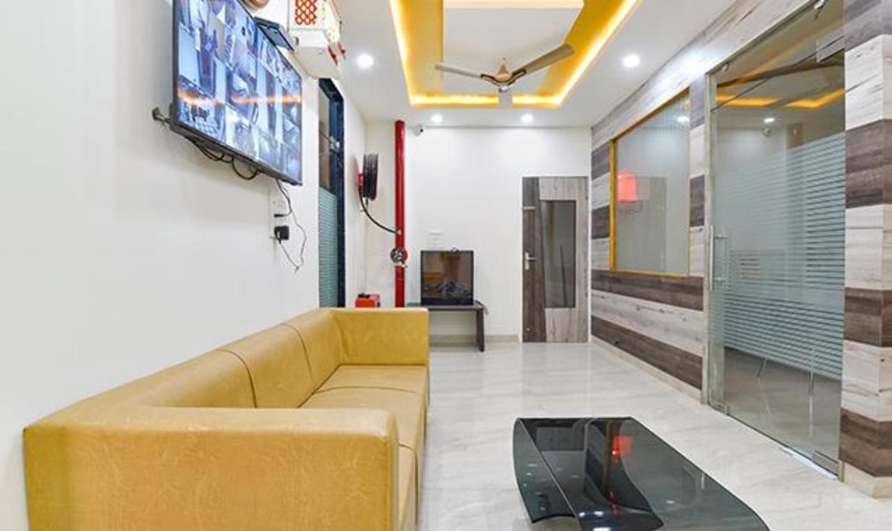 Fabhotel Lakhdatar Jaipur