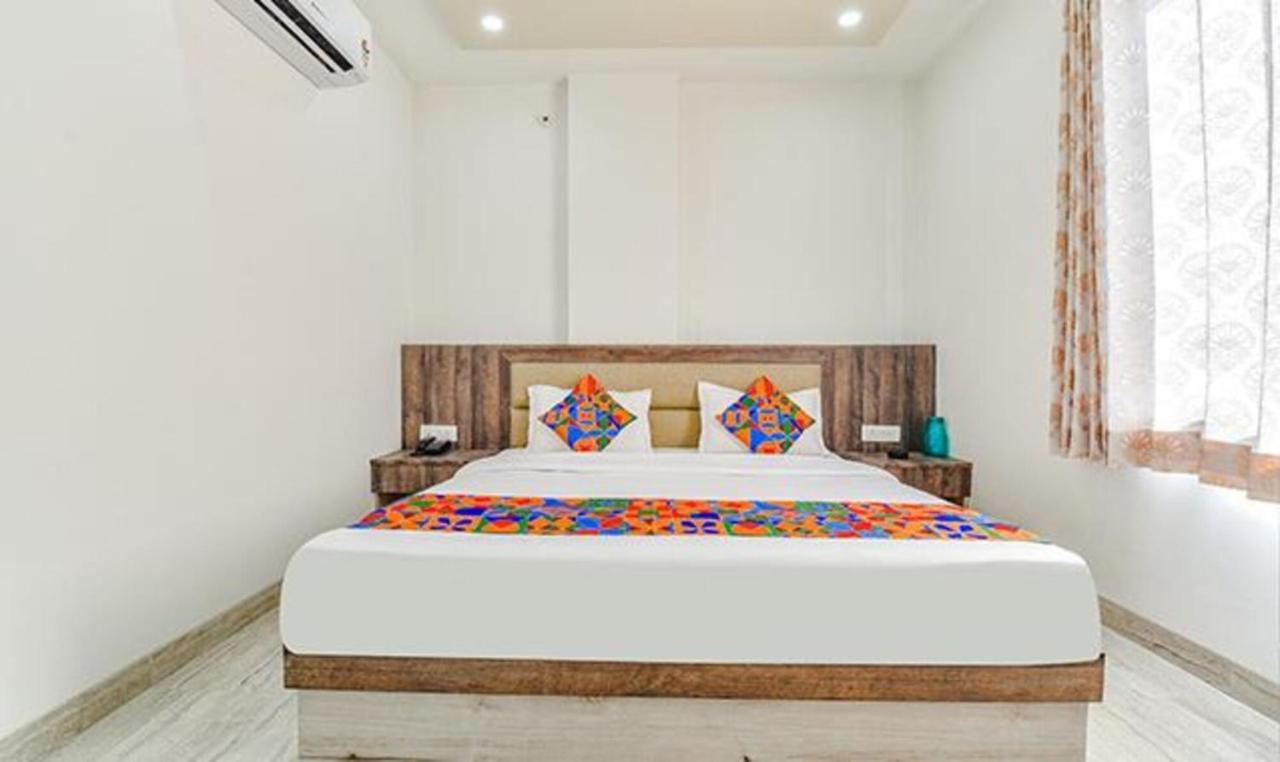 Hotel Fabhotel Lakhdatar