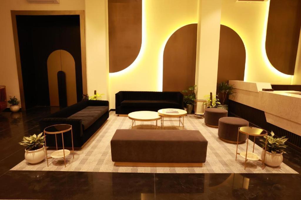 Hotel The Grand Anukampa And Suites