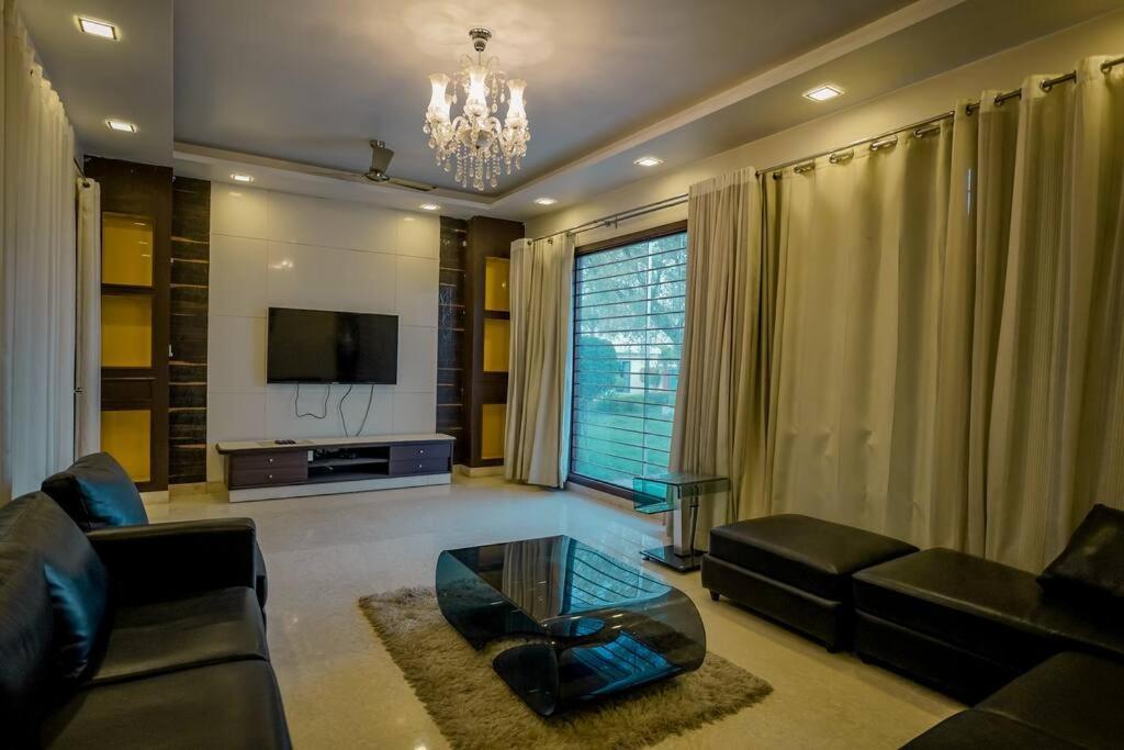 Amayra The Luxury Farm Villa