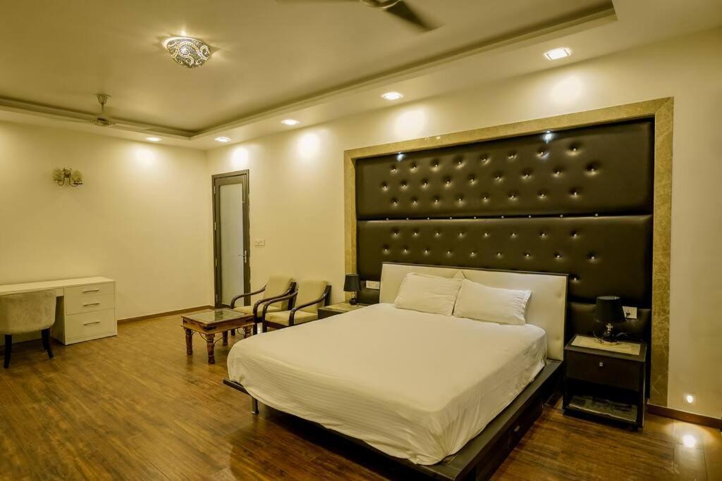Villa Amayra The Luxury Farm Jaipur