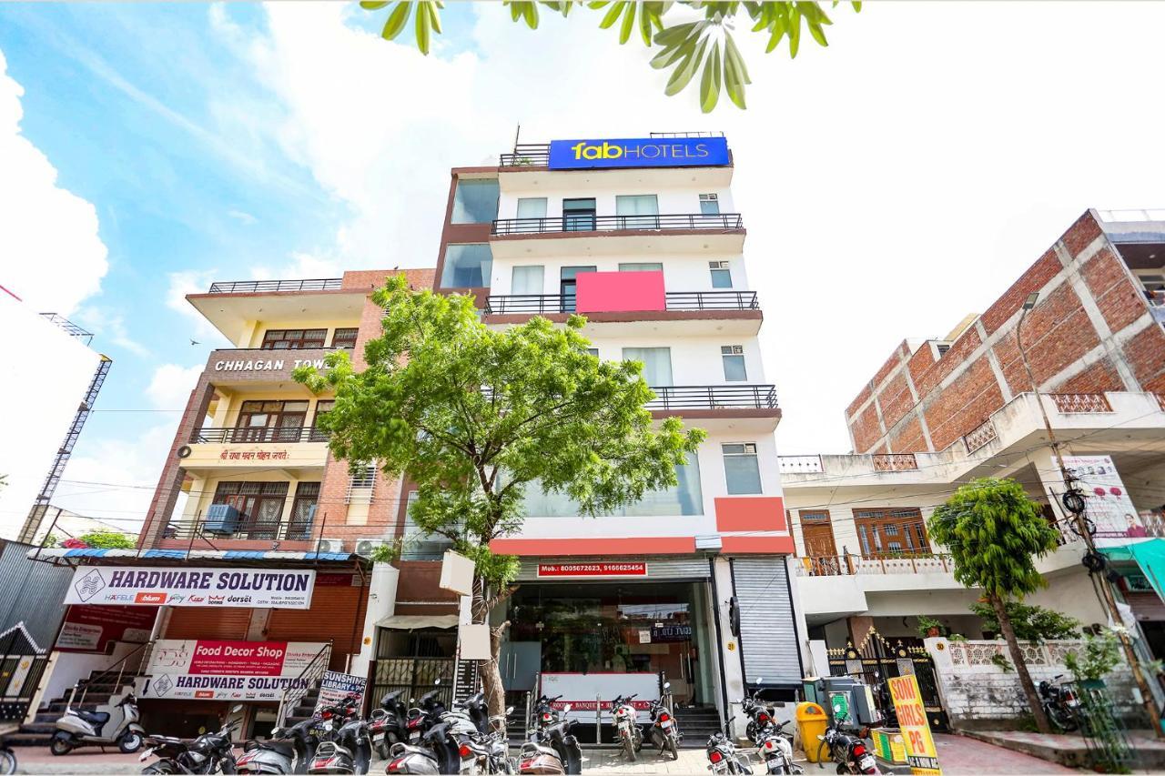 Hotel Fabhotel Grand Capitol 3*