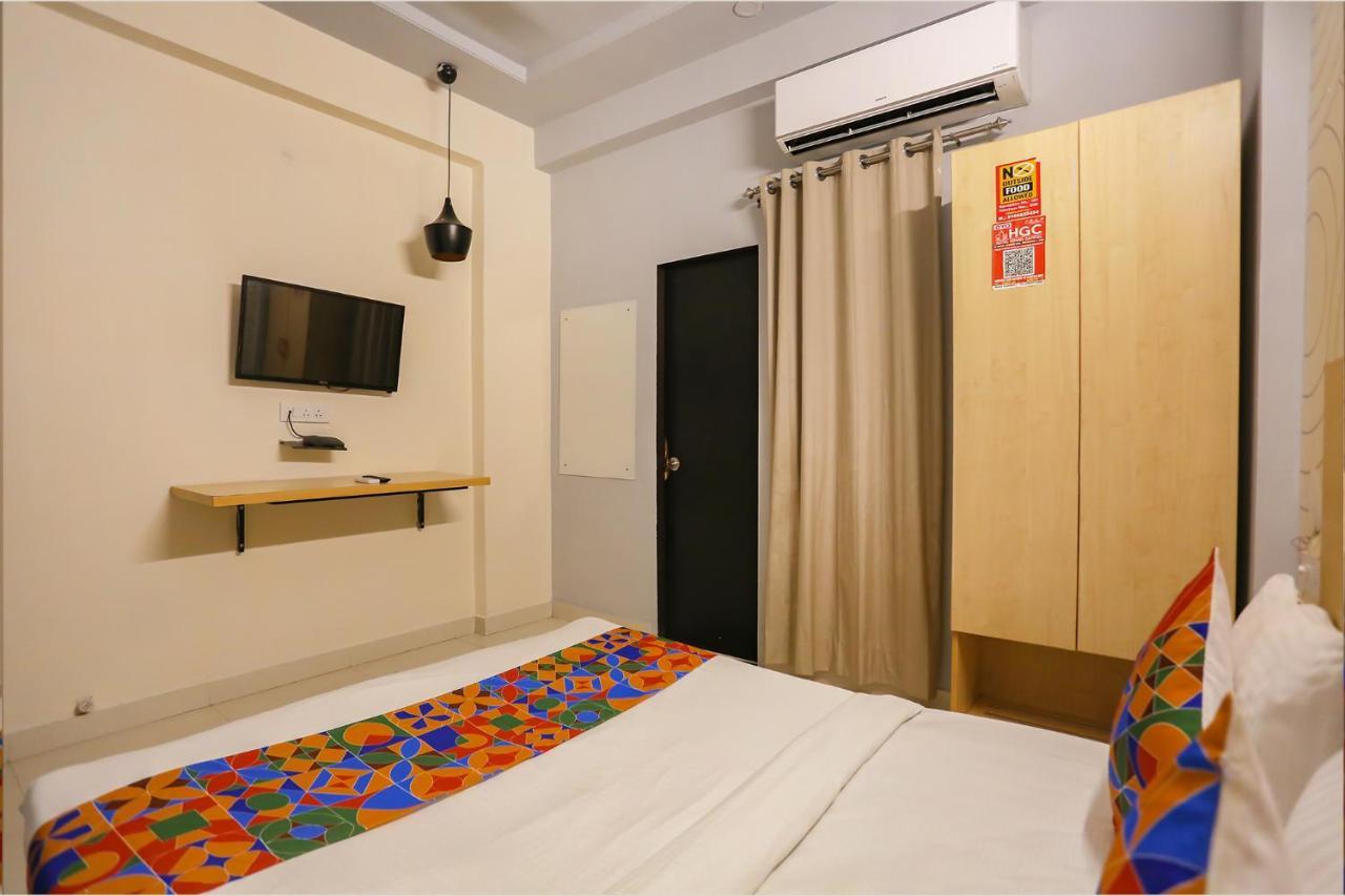 Fabhotel Grand Capitol