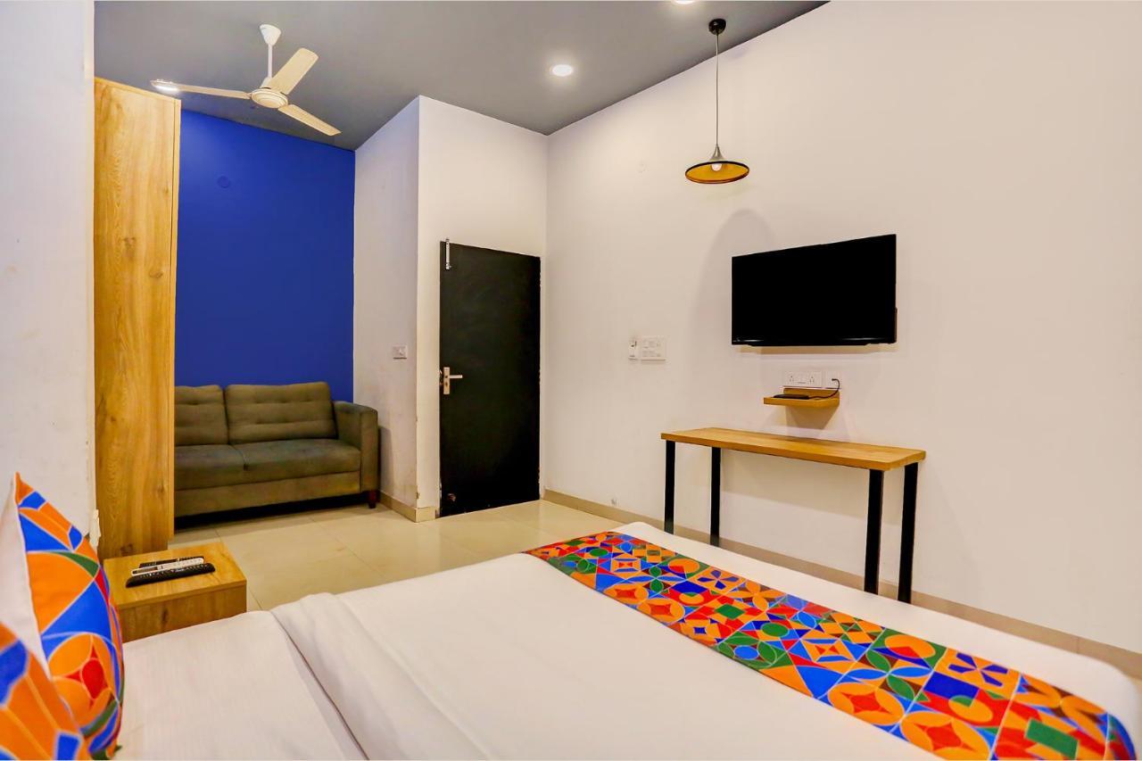 Fabhotel Grand Capitol Hotel 3*