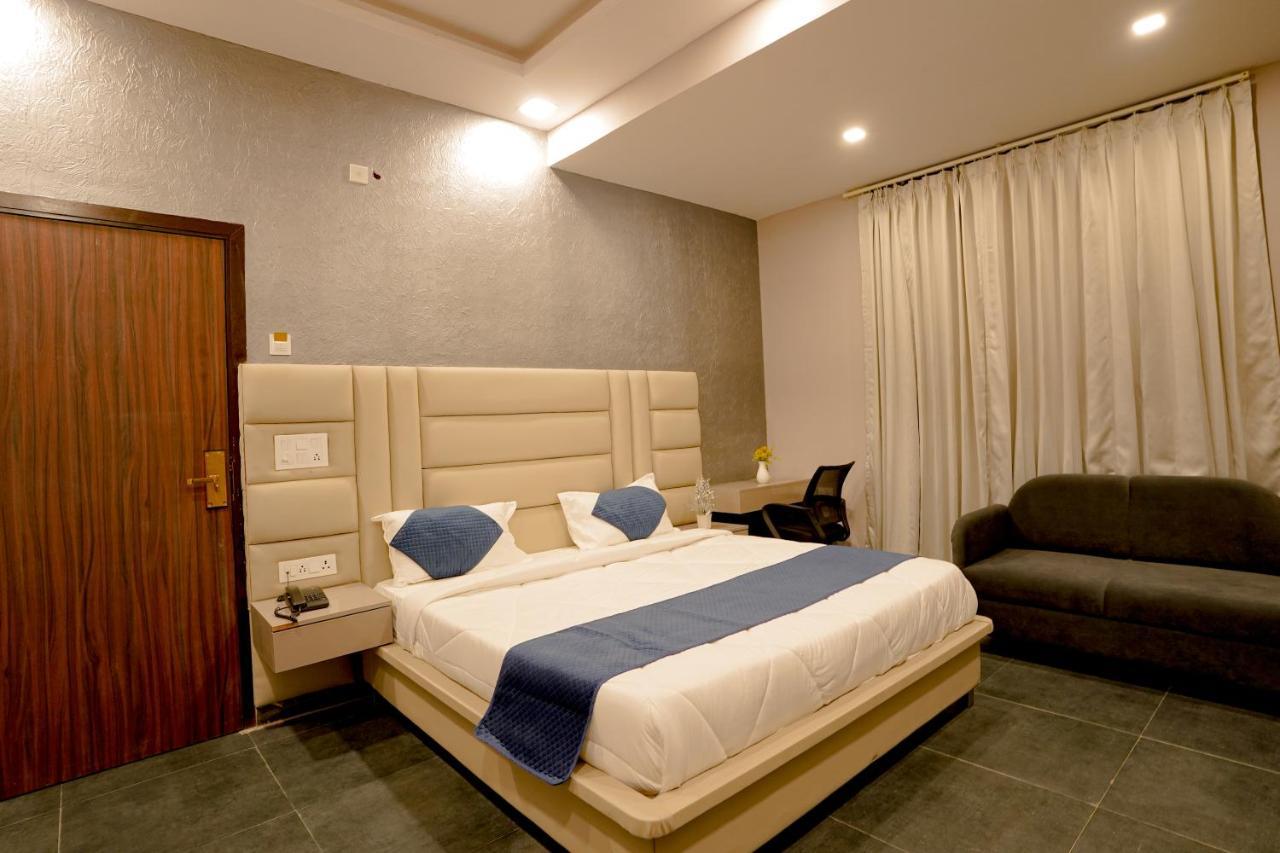 Yanela - The Connaught House 3* Jaipur