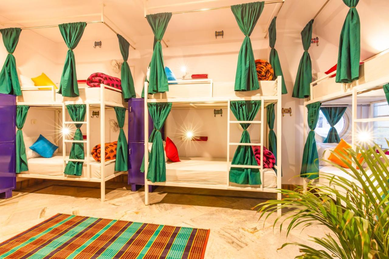 Gostops Lite Hostel *