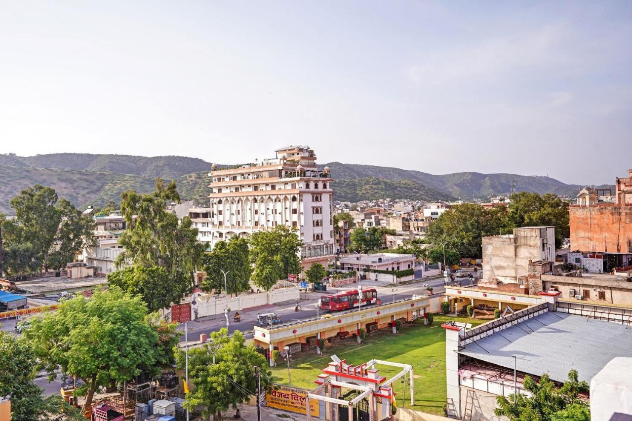 Capital O Grand Hotel 3*