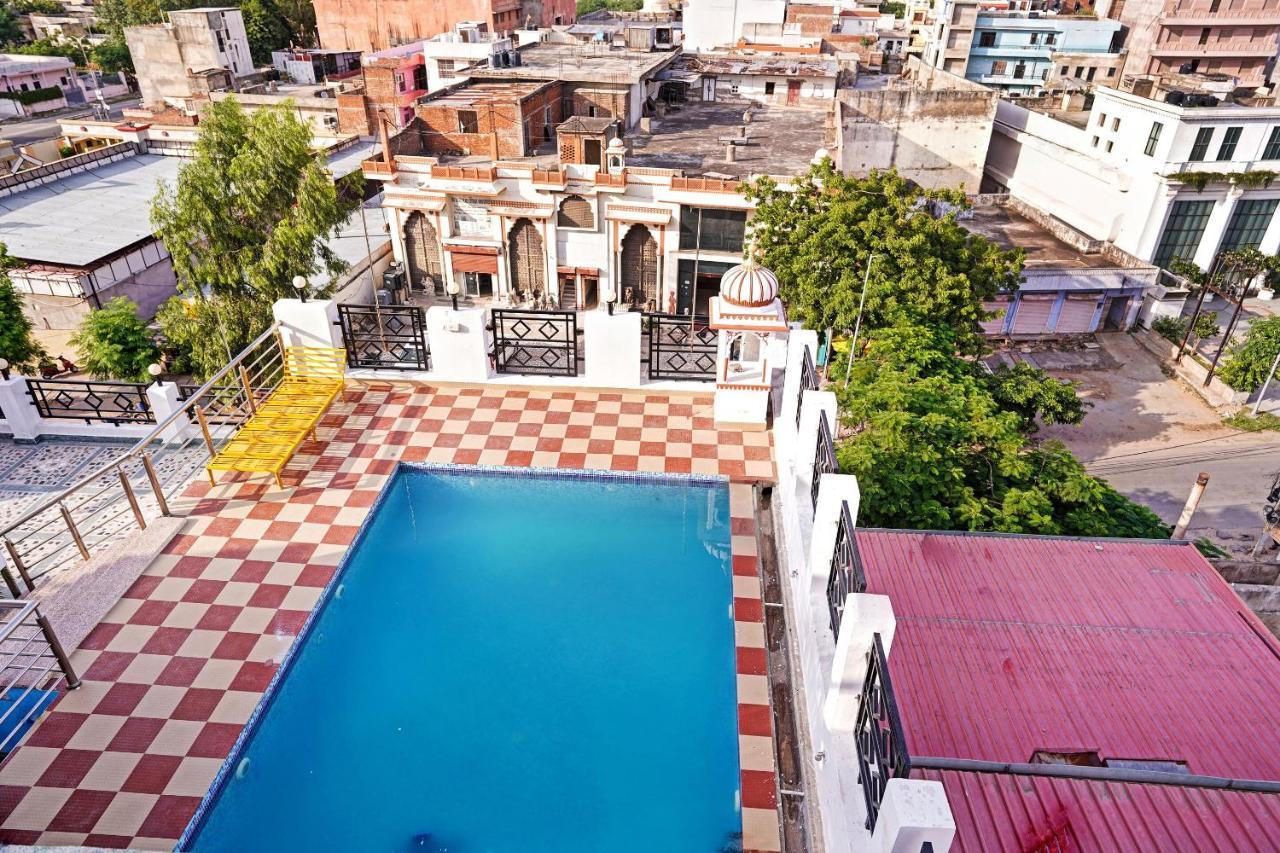 Hotel Capital O Grand