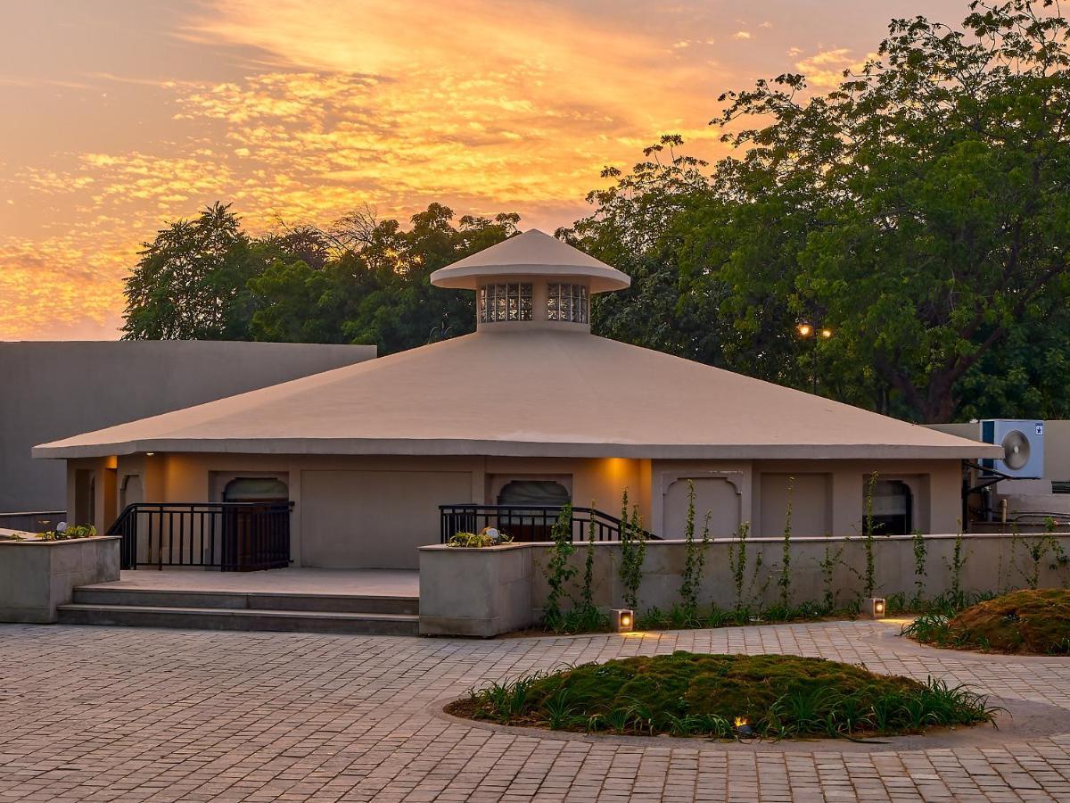 Pride Amber & Convention Centre Resort 4*
