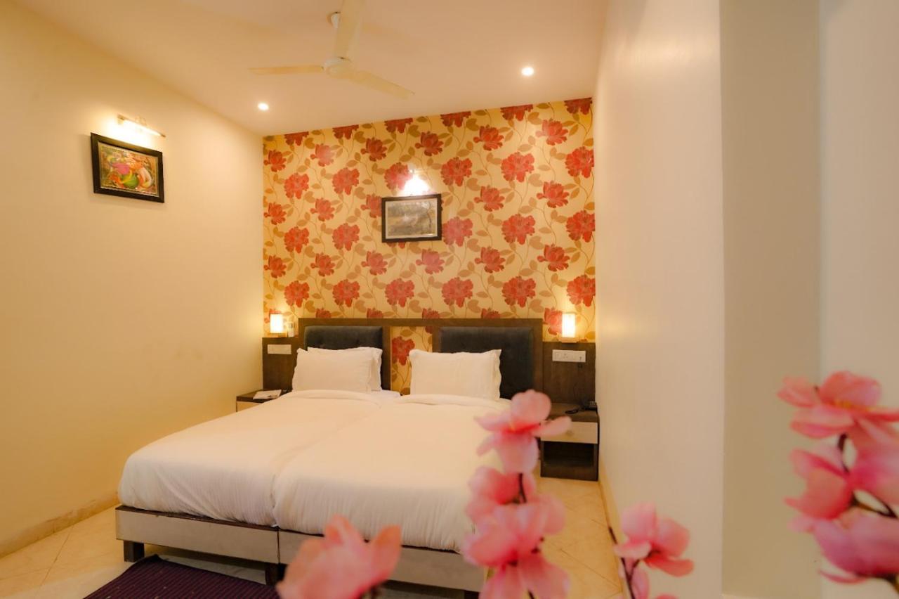 Resort Royal Ocean Jaipur