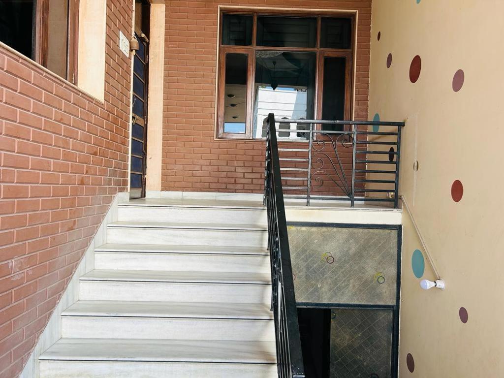 Luxaura 3bhk Pvt Loft *