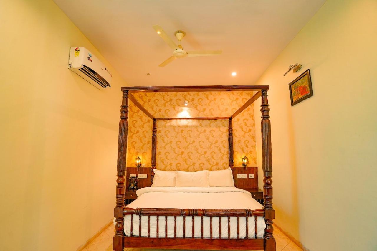 Royal Ocean Resort *