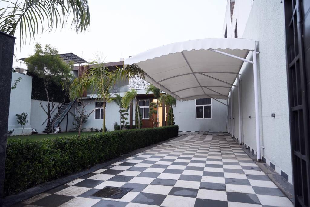 Villa Acorn