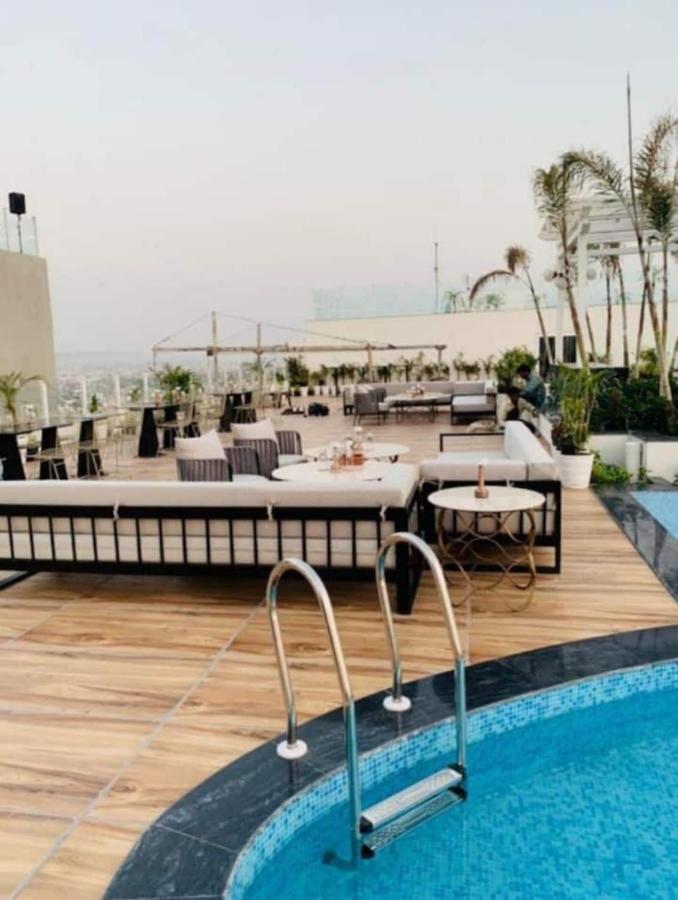 The Diamond Apartment *