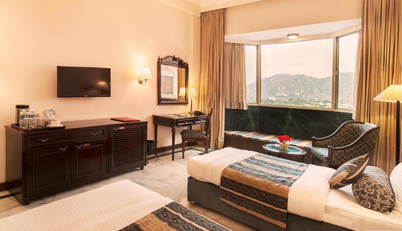 Kk Royal & Convention Centre Hotel