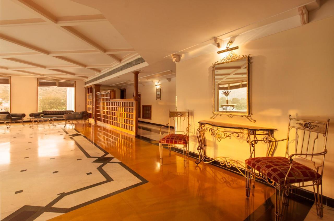 Hotel Kk Royal & Convention Centre 4*