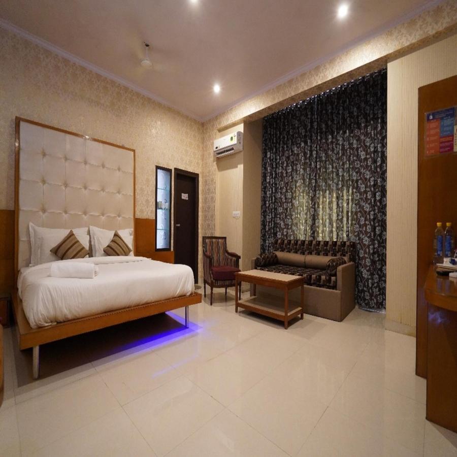 Hotel The Omaira 3*